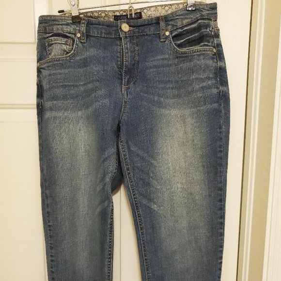 Capri Jeans Size 8 - Picture 1 of 4